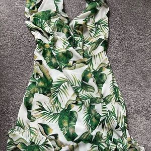 Perfect green summer wrap dress. Wore only once! Brand new